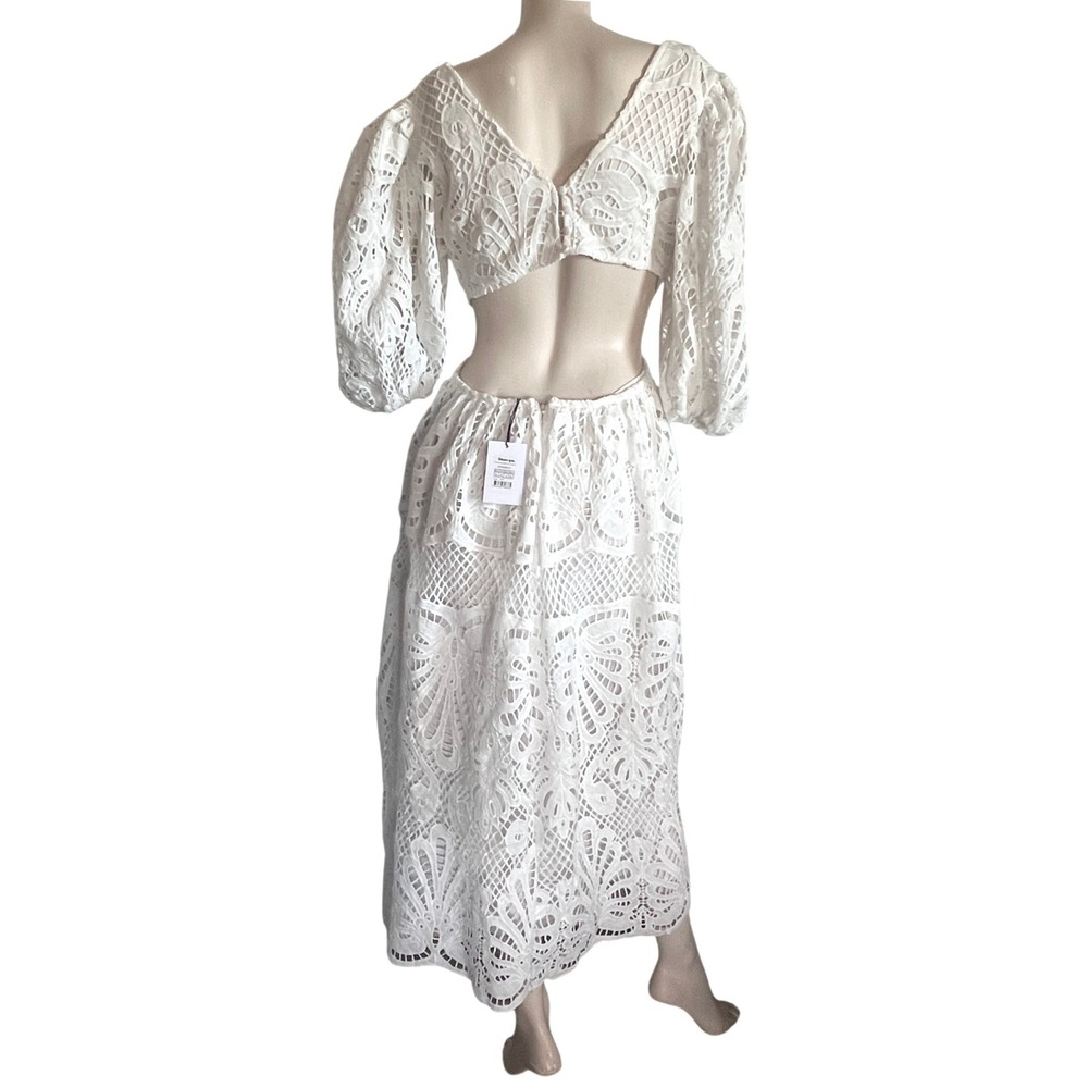 Showpo Anieshaya Dress 6 White Lace Eyelet Puff Sleeve Cutout Back Midi Boho NEW - Picture 3 of 11